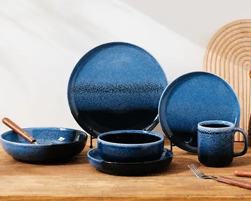 In deze kleine ruimte is de tederheid van de tijd vervaagd