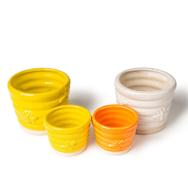 Wilt u uw ruimte- en cadeau-ervaring naar een hoger niveau tillen? Probeer deze keramische bijenwaskaarsenpot met schattige bijendetails!