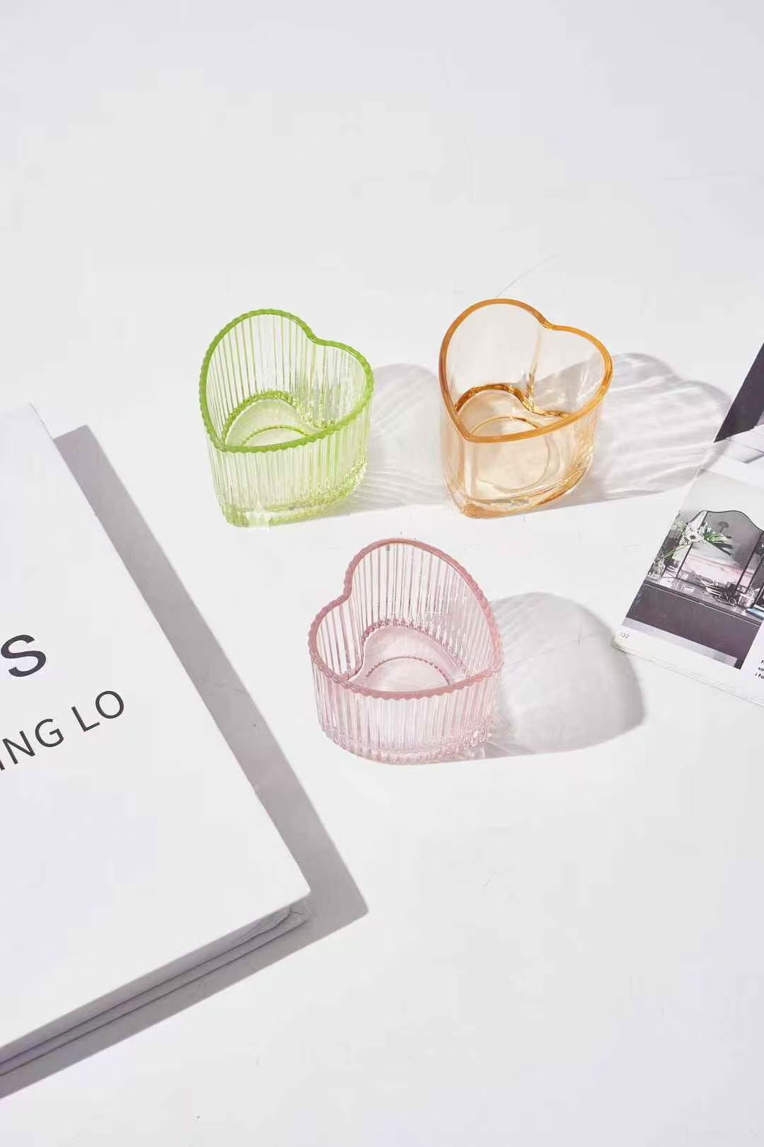 Love-vormige glazen kandelaar